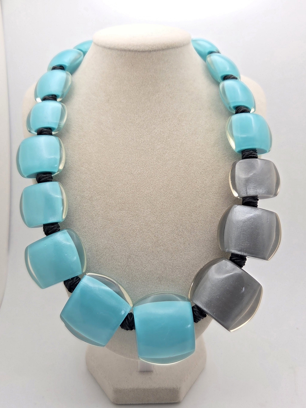 Zsiska Resin Statement Necklace Chunky Aqua Blue & Silver Grey Magnetic Clasp
